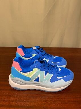 New Balance 57/40 Serene Blue Grade School Sneakers size 4